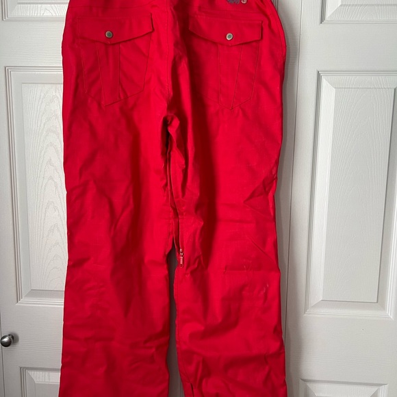Snowboard Pants - Picture 5 of 10